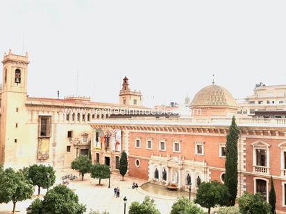 Exterior view of Flat to rent in  Valencia Capital  with Air Conditioner and Balcony