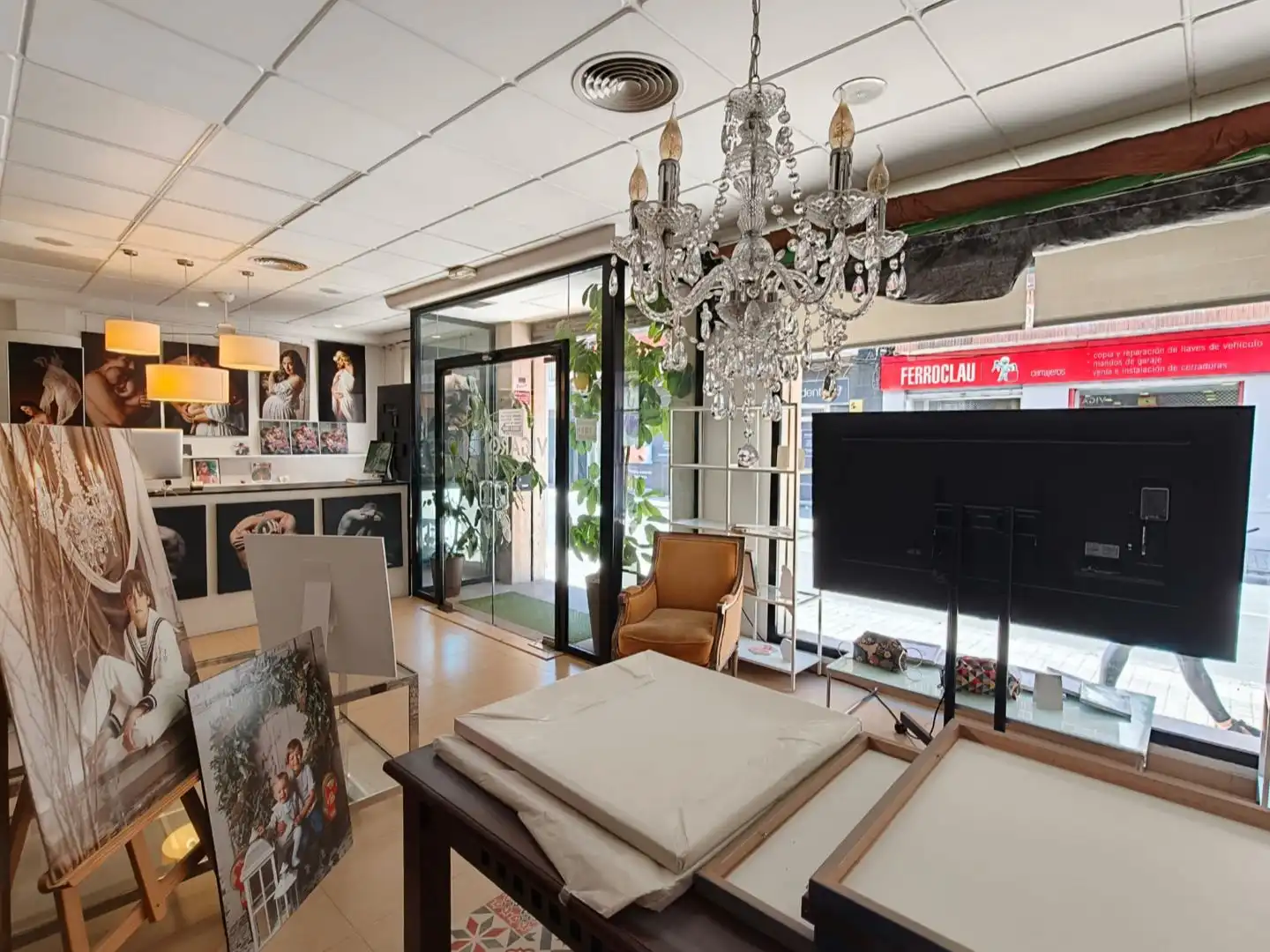 Local en venta en Paterna con Aire acondicionado, Internet y Domótica