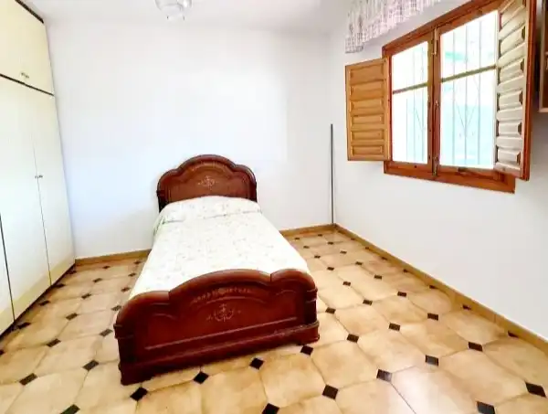Dormitori de Casa o xalet en venda en Vélez-Málaga amb Aire condicionat, Jardí privat i Terrassa
