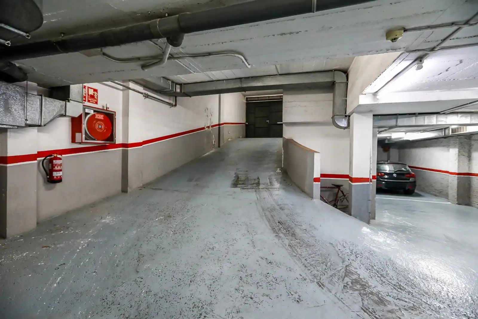 Parkplatz von Maisonette zum Verkauf in Sabadell mit Klimaanlage, Heizung und Parkett
