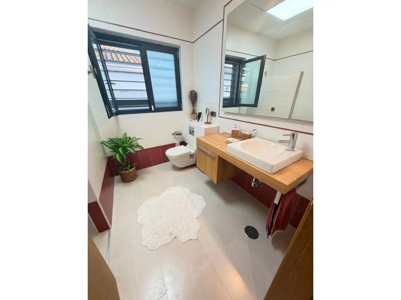 Bany de Casa o xalet en venda en Chiclana de la Frontera amb Aire condicionat, Jardí privat i Terrassa