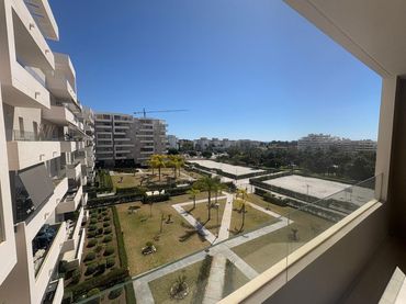 Apartament amb balcó en venda a Calle los Granados 18