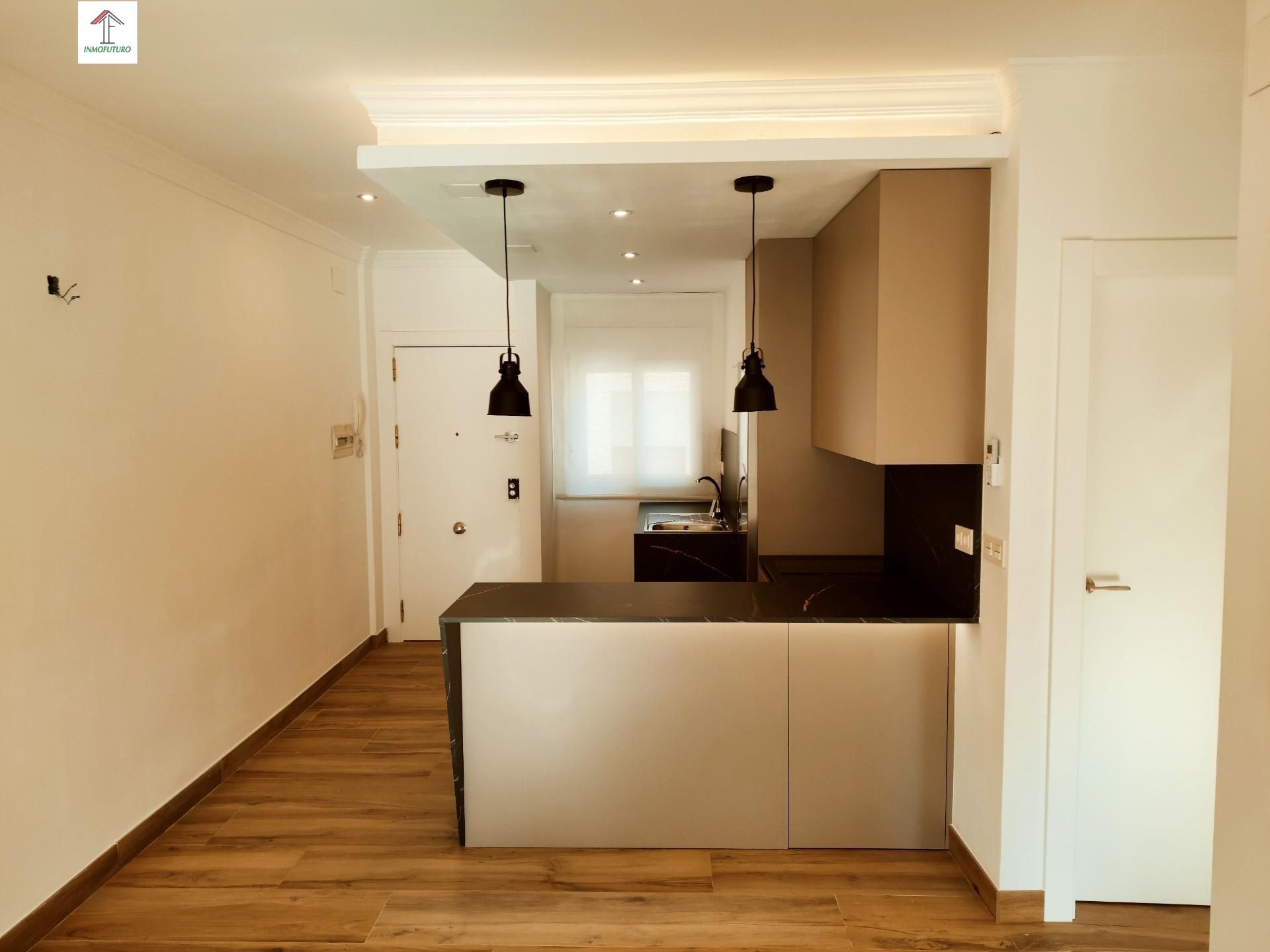 Flat to rent in Calle Calle de Valencia, 21, Poniente