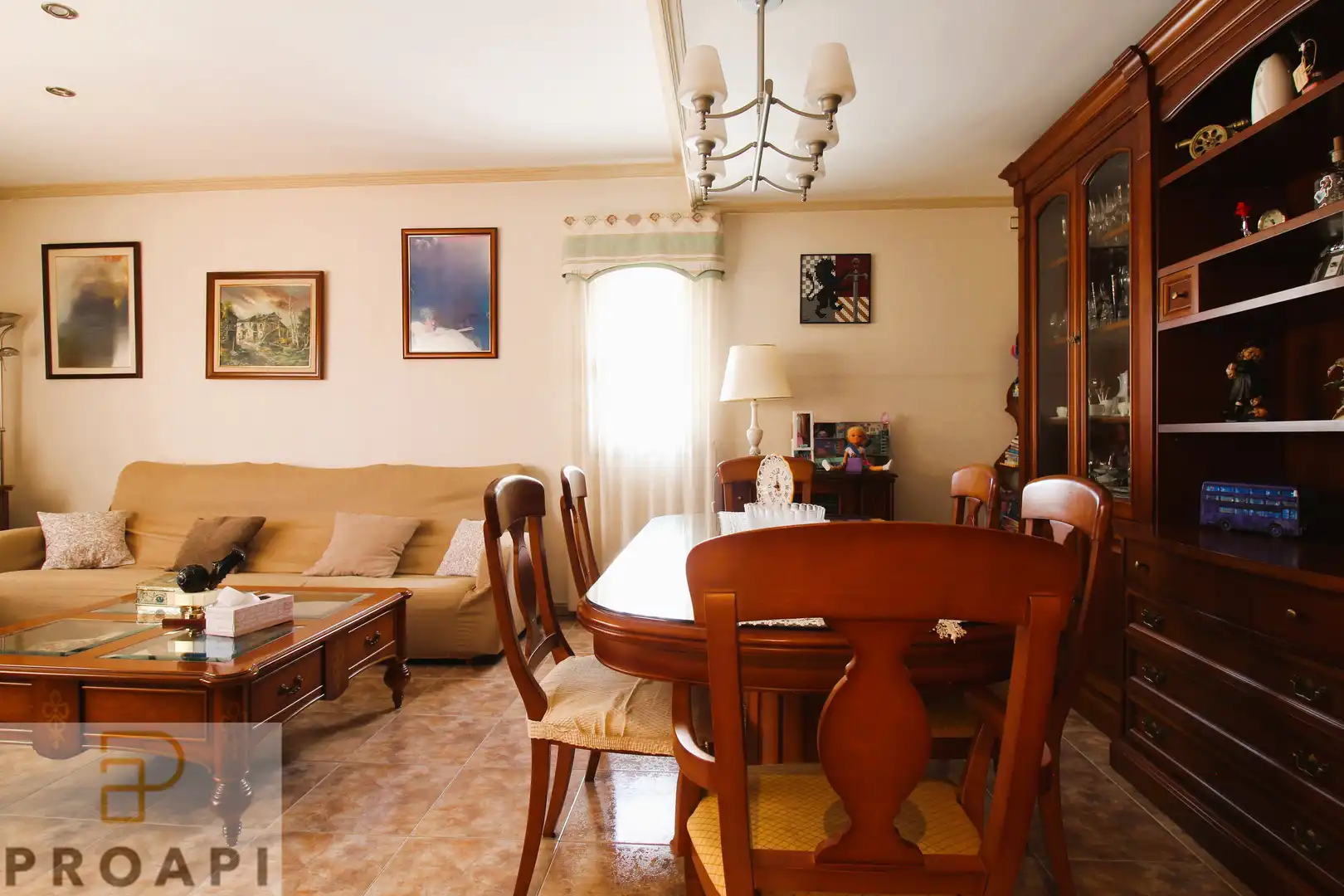 Sala de estar de Casa o chalet en venta en Girona con Aire acondicionado, Calefacción y Jardín privado