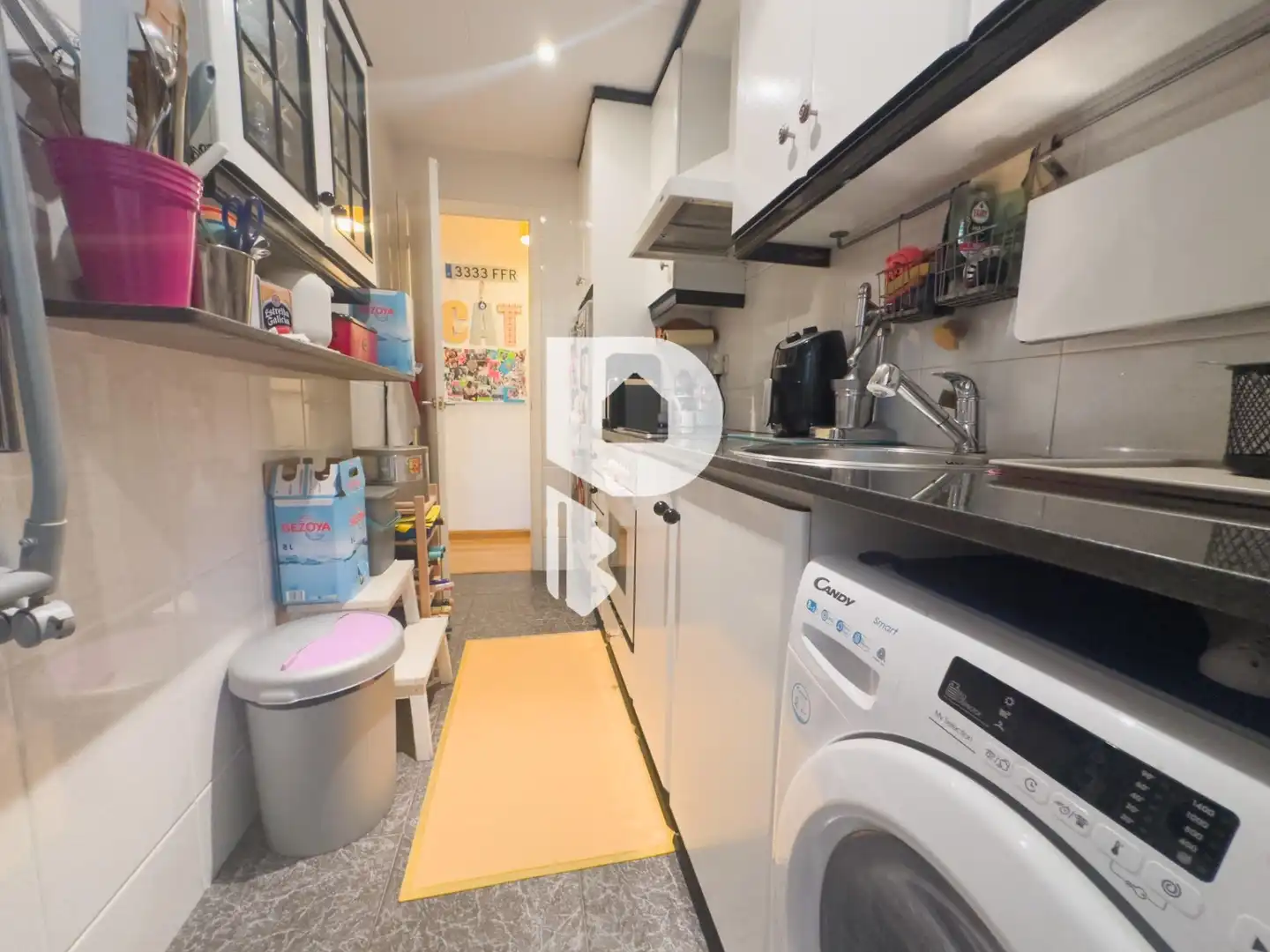 Kitchen of Flat for sale in Cornellà de Llobregat  with Air Conditioner, Heating and Parquet flooring