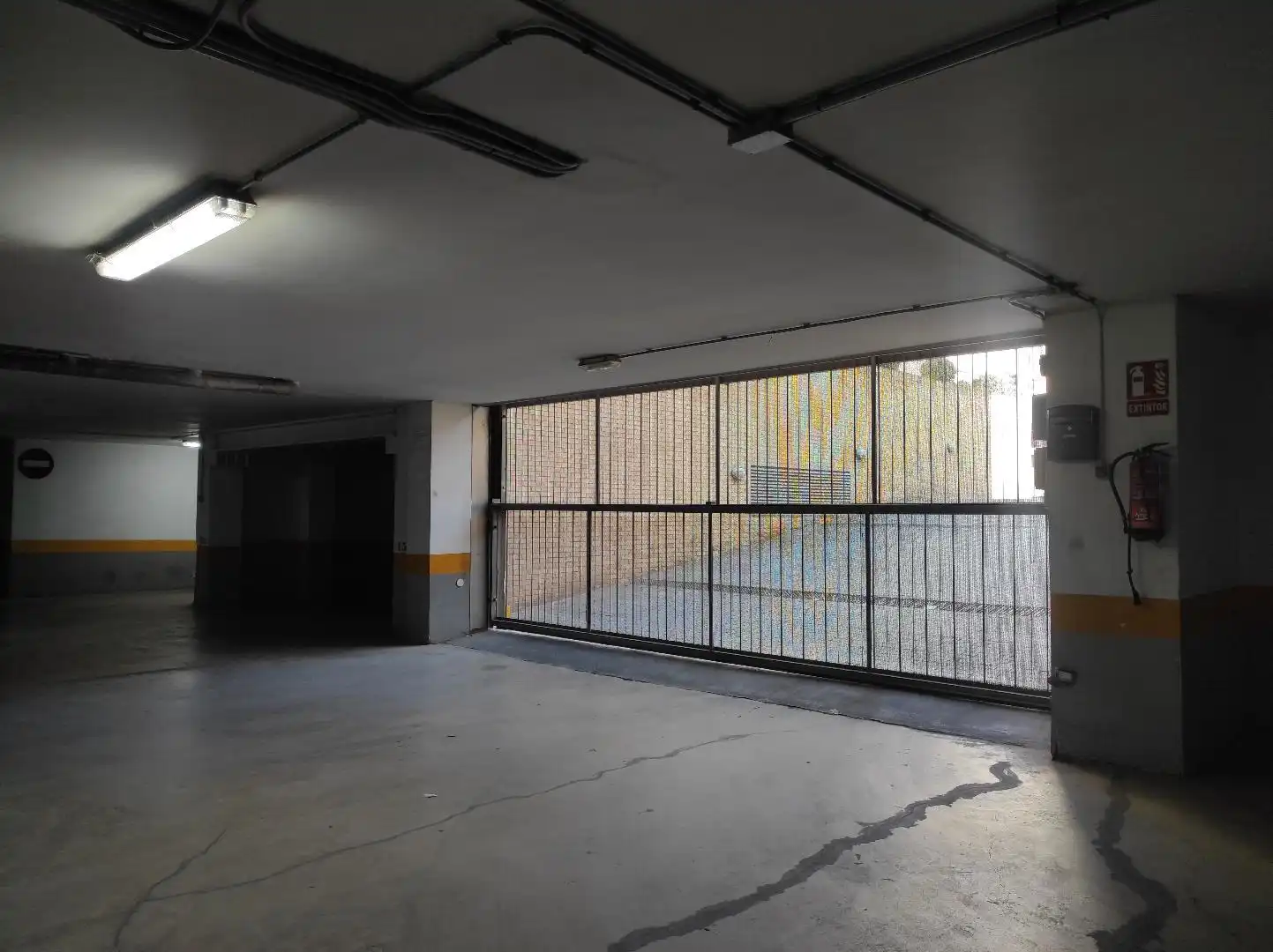 Parkplatz von Garage zum Verkauf in Valencia
