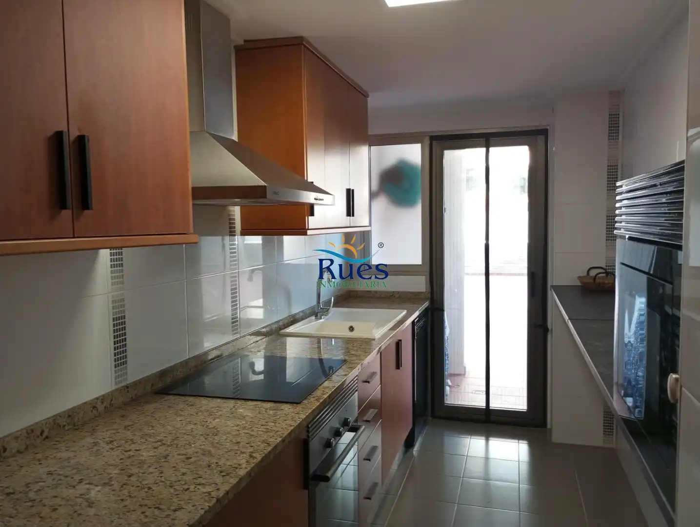 Küche von Erdgeschoss zum Verkauf in Oropesa del Mar / Orpesa mit Heizung, Terrasse und Abstellraum