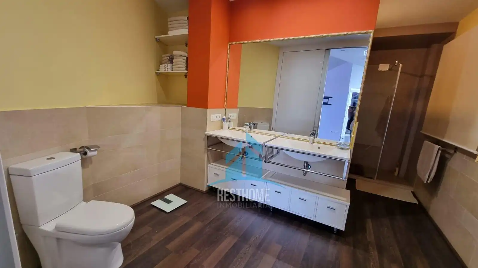 Baño de Dúplex de alquiler en Gandia con Aire acondicionado, Calefacción y Parquet