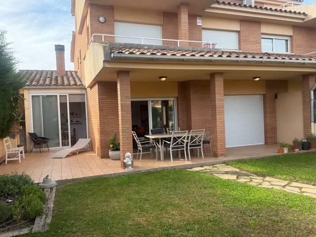 Casa-chalet en Alquiler en Vallpineda - Rocamar