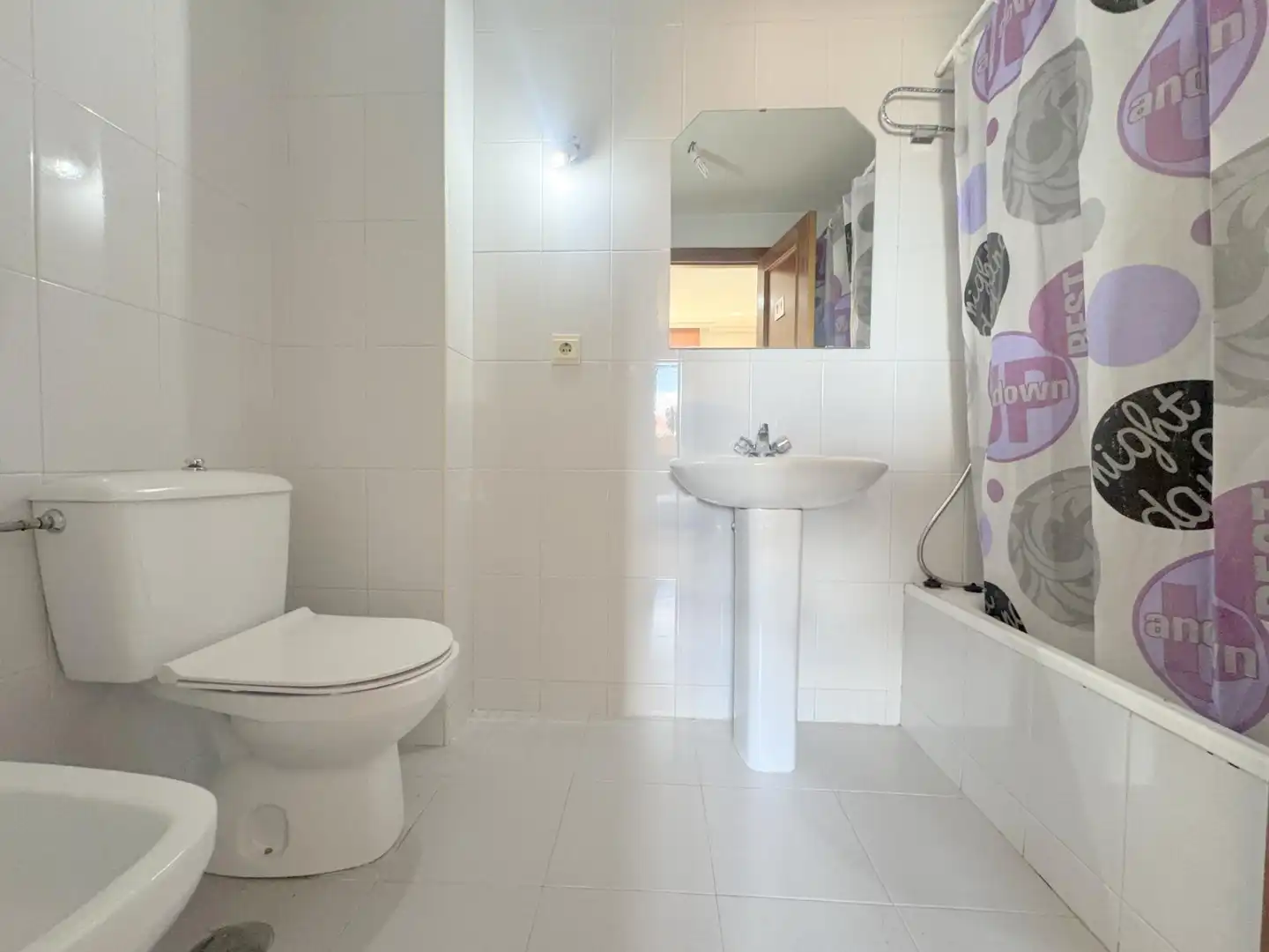 Bathroom of Flat for sale in Ávila  with Heating and Storage room