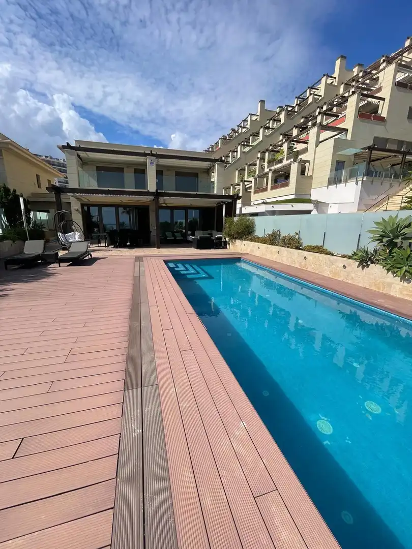Schwimmbecken von Haus oder Chalet zur Miete in Elche / Elx mit Klimaanlage, Heizung und Privatgarten