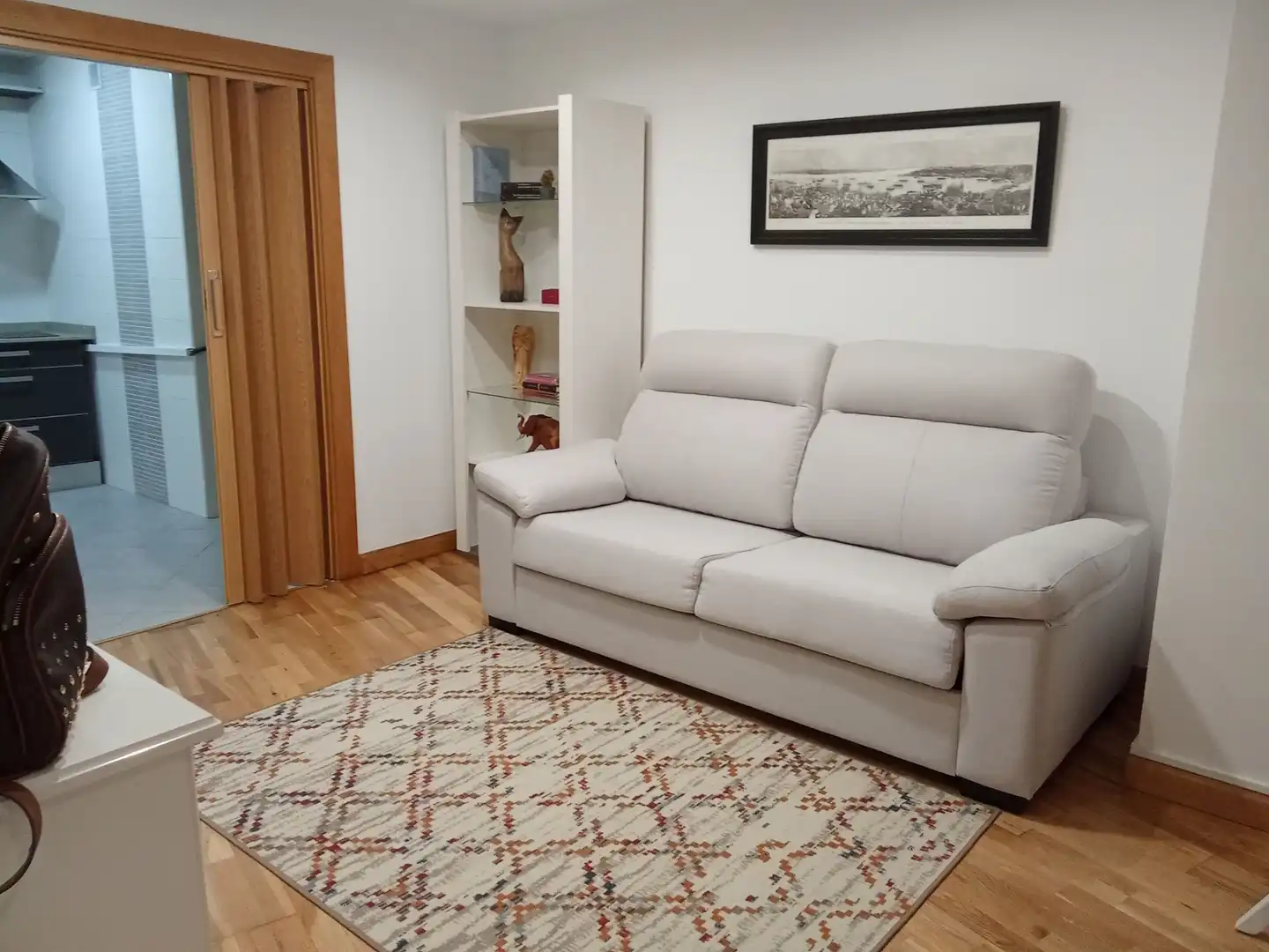 Sala de estar de Piso en venta en Torrelavega  con Calefacción, Parquet y Amueblado