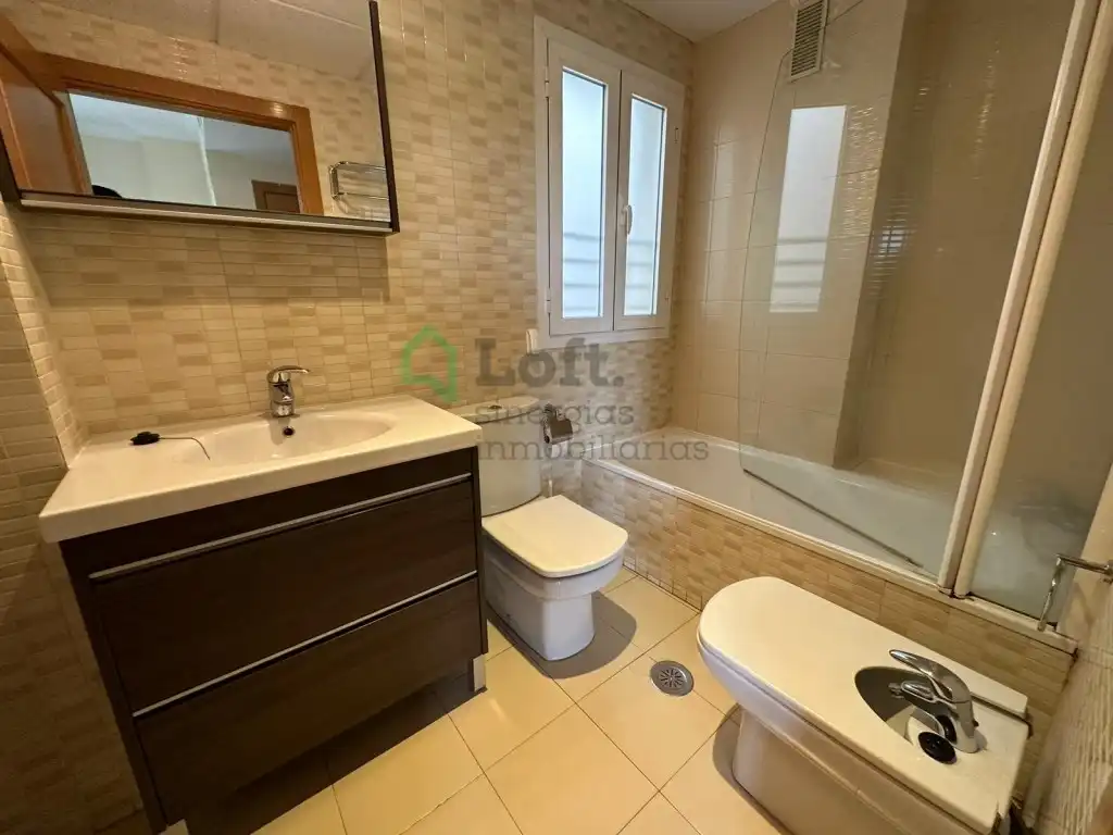 Apartamento de alquiler en Maria Auxiliadora - Barriada de Llera