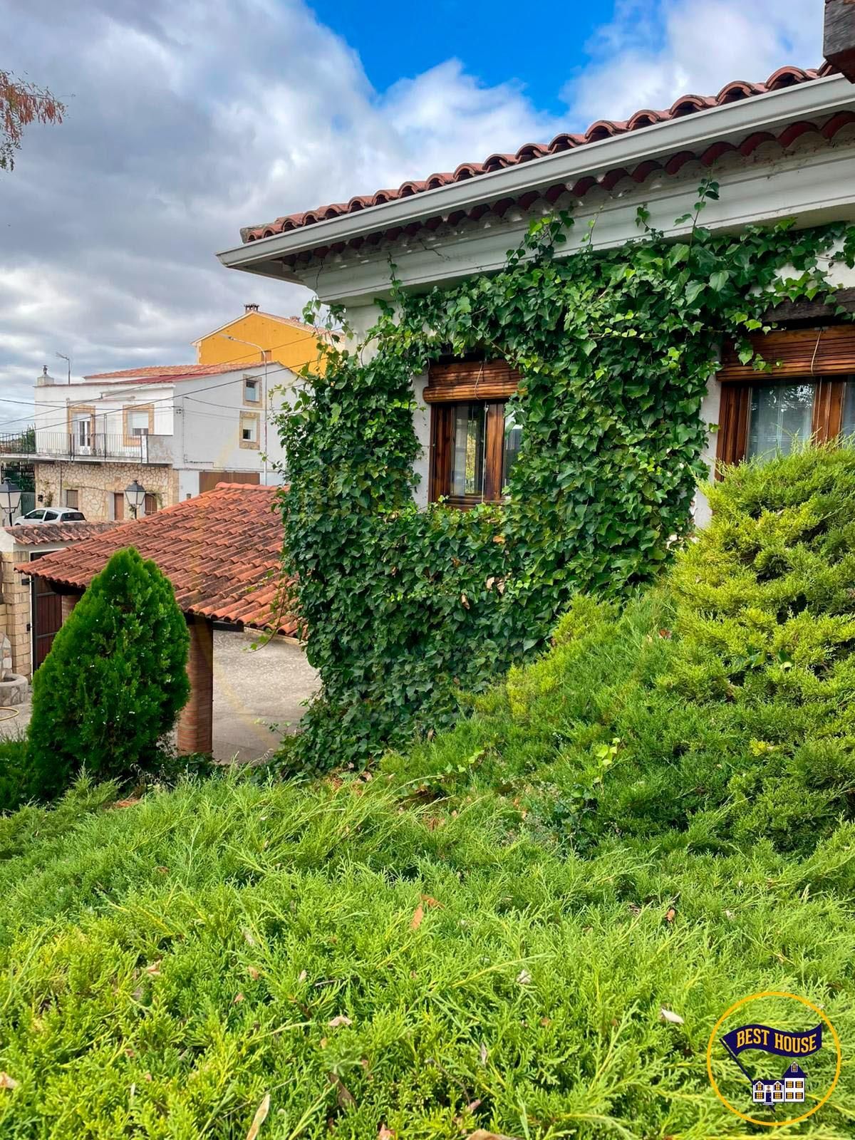 Exterior view of House or chalet for sale in Villalba de la Sierra  with Heating, Private garden and Terrace