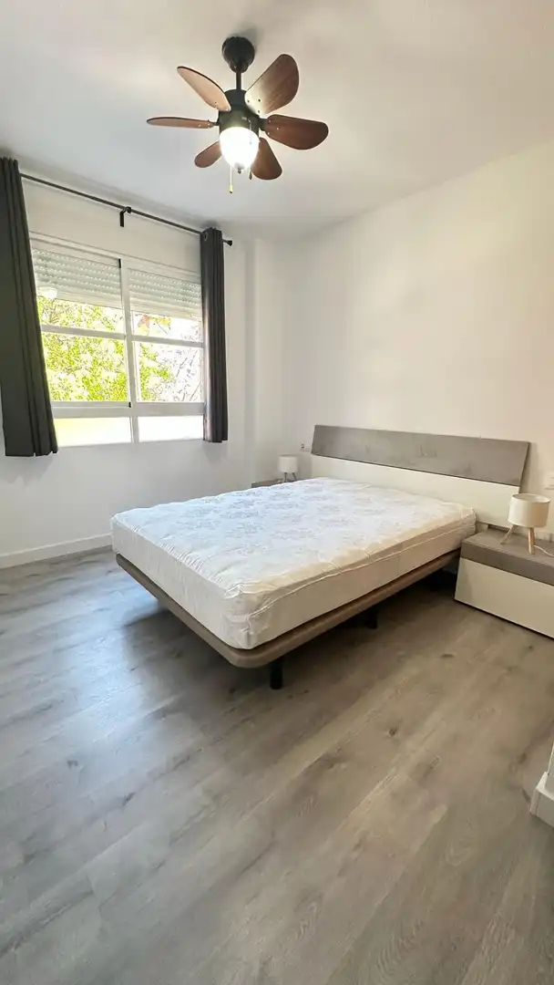 Habitación de Piso de alquiler en Murcia con Aire acondicionado y Trastero