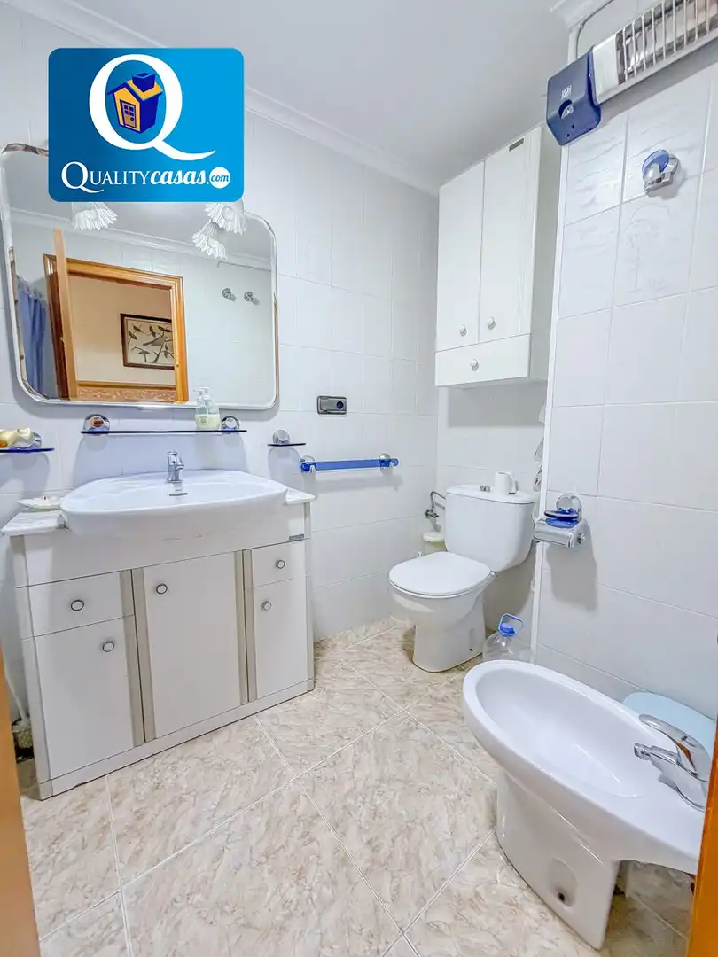 Badezimmer von Wohnung zum Verkauf in Elda mit Klimaanlage