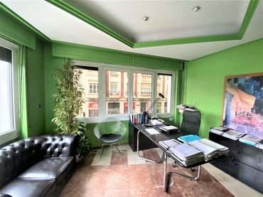 Office space with lift to rent in Plaza Guzman El Bueno 4 Entresuelo Dcha 24004 Leon