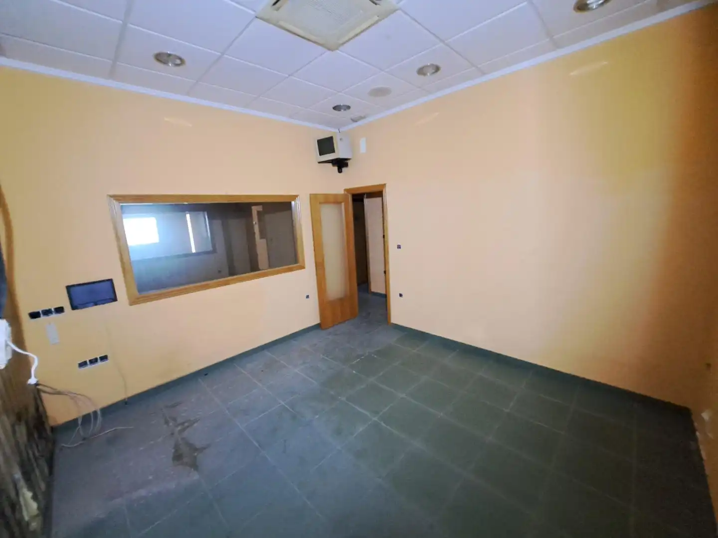 Business premises for sale in Casc Urbà, imagen 7