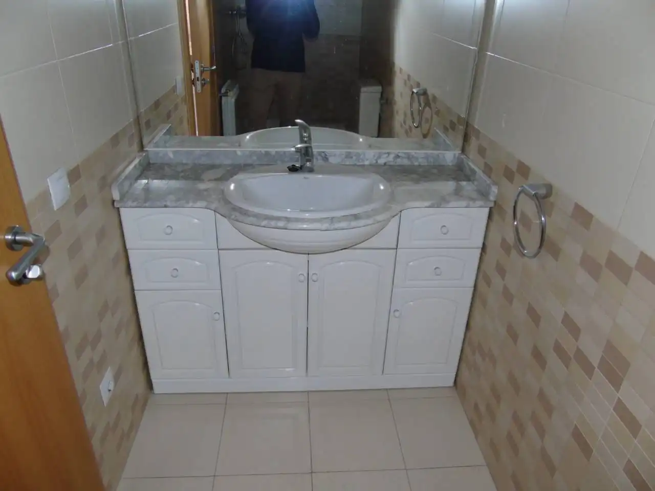 Bathroom of Duplexes for sale in Torelló  with Heating, Parquet flooring and Terrace