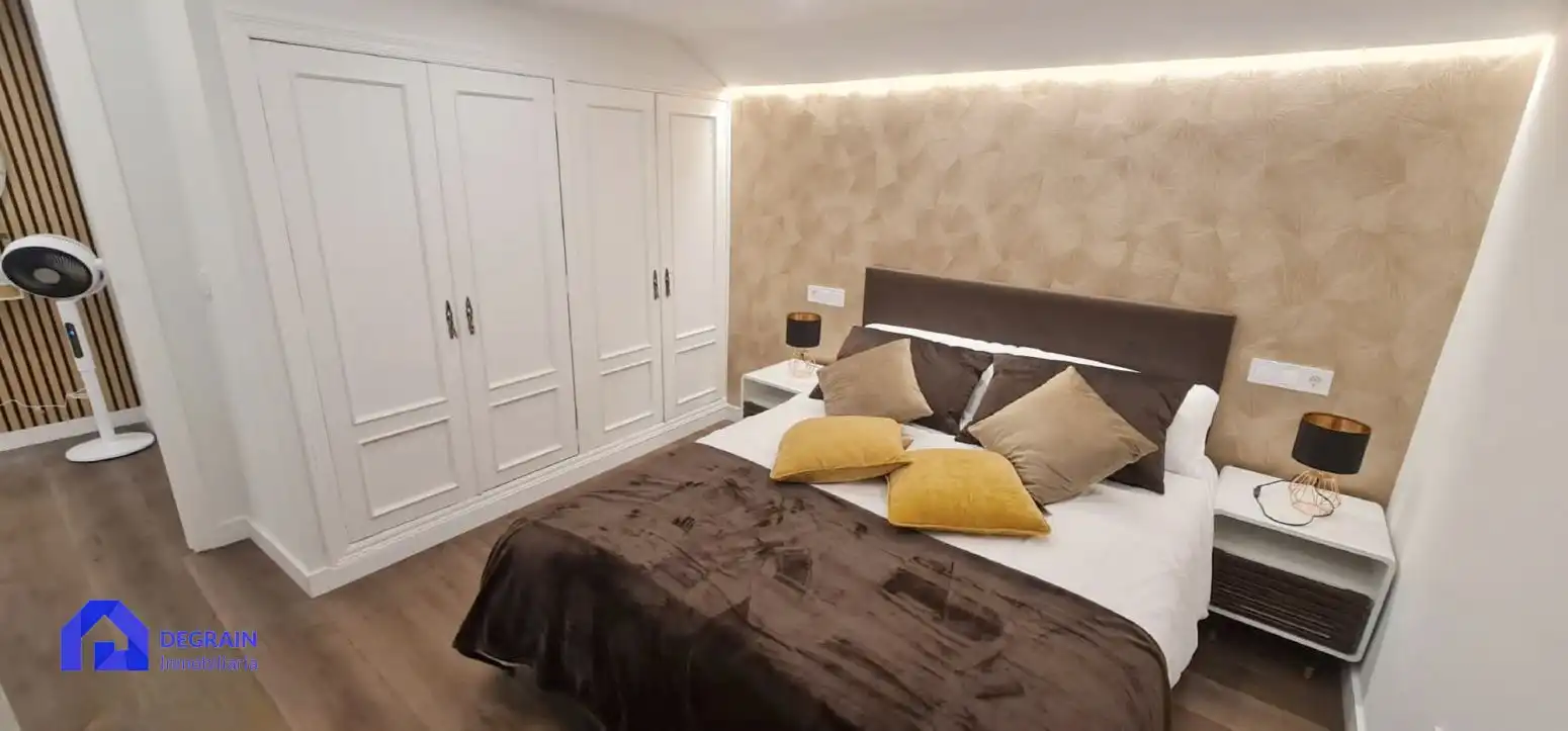Bedroom of Flat for rent in Oviedo   with Furnished