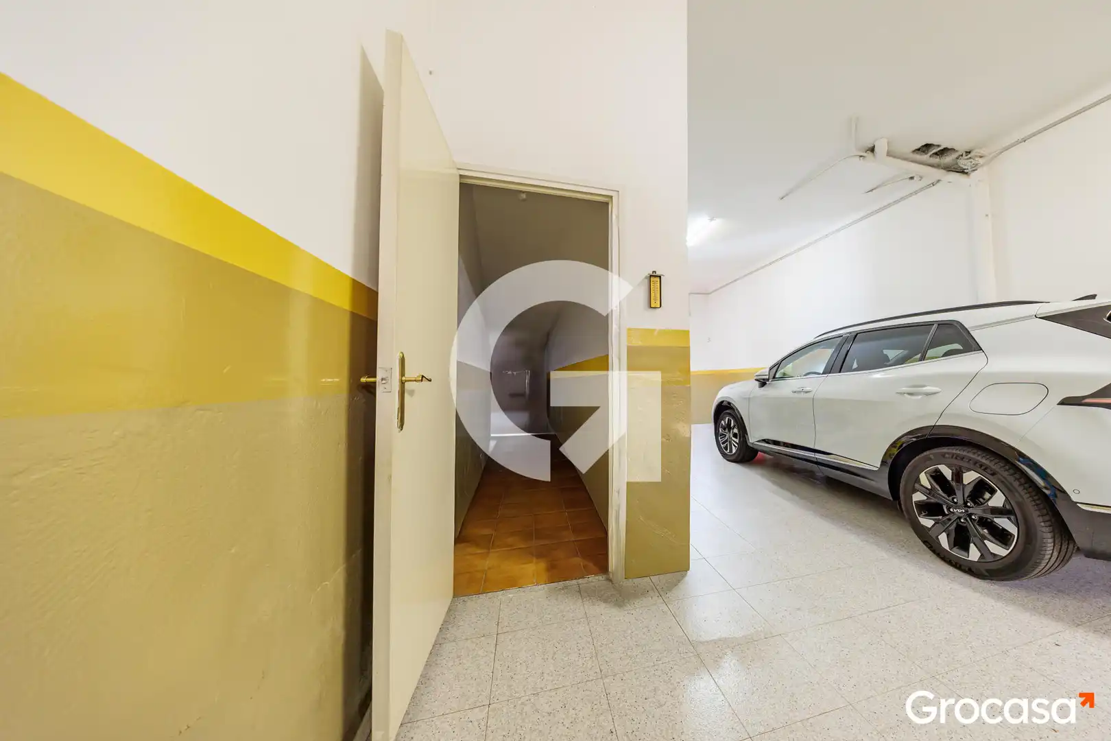 Parking of Houses for sale in Terrassa  with Air Conditioner, Heating and Terrace