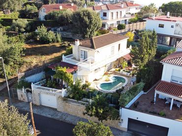 Casa con balcón en venta en Urbanitzacions