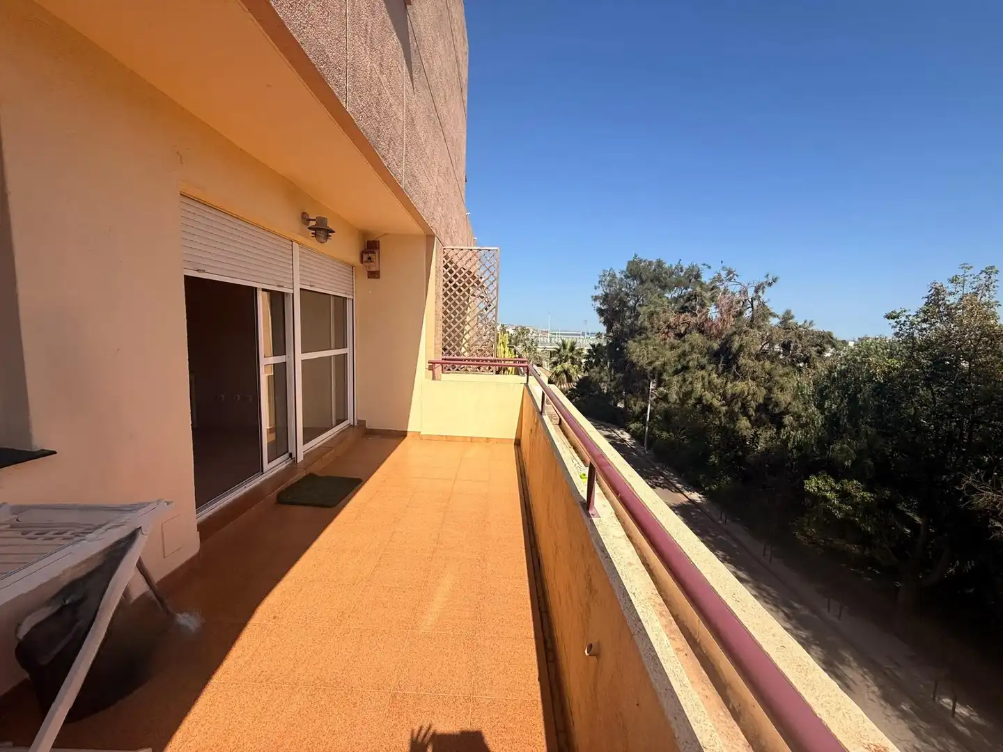Balcony of Flat for sale in Algeciras  with Private garden