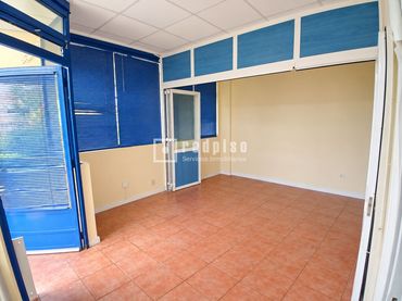 Locale commerciale in vendita a Alovera