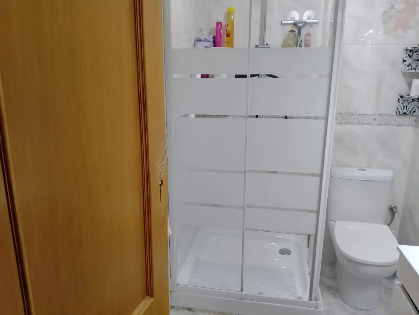 Bany de Casa o xalet en venda en Badalona amb Jardí privat, Moblat i Balcó