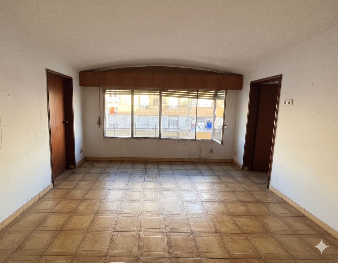 Flat for sale in Salt