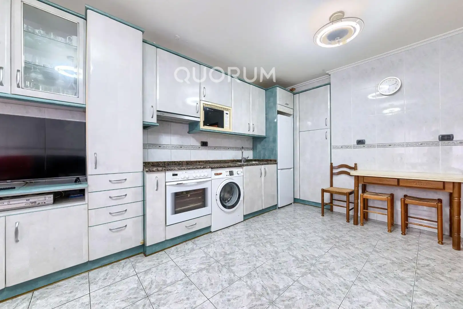Küche von Wohnung zum Verkauf in Pozokoetxe