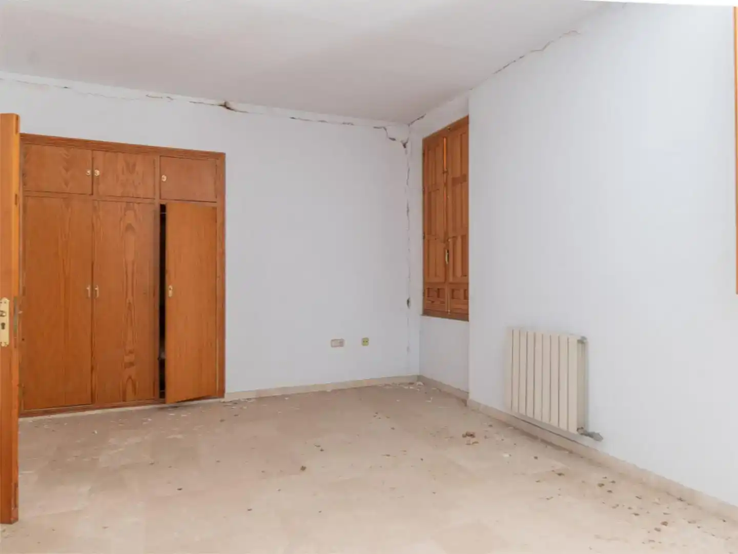 Piso en venta en Granada con Jardín privado y Piscina