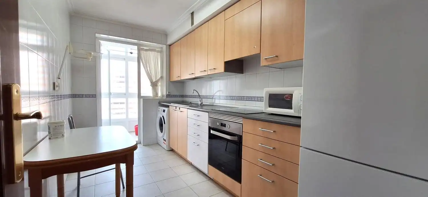 Cocina de Piso en venta en Barakaldo  con Calefacción y Trastero