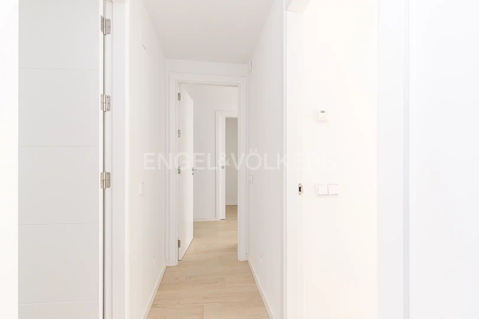 Wohnung zur Miete in La Moraleja mit Klimaanlage, Heizung und Privatgarten