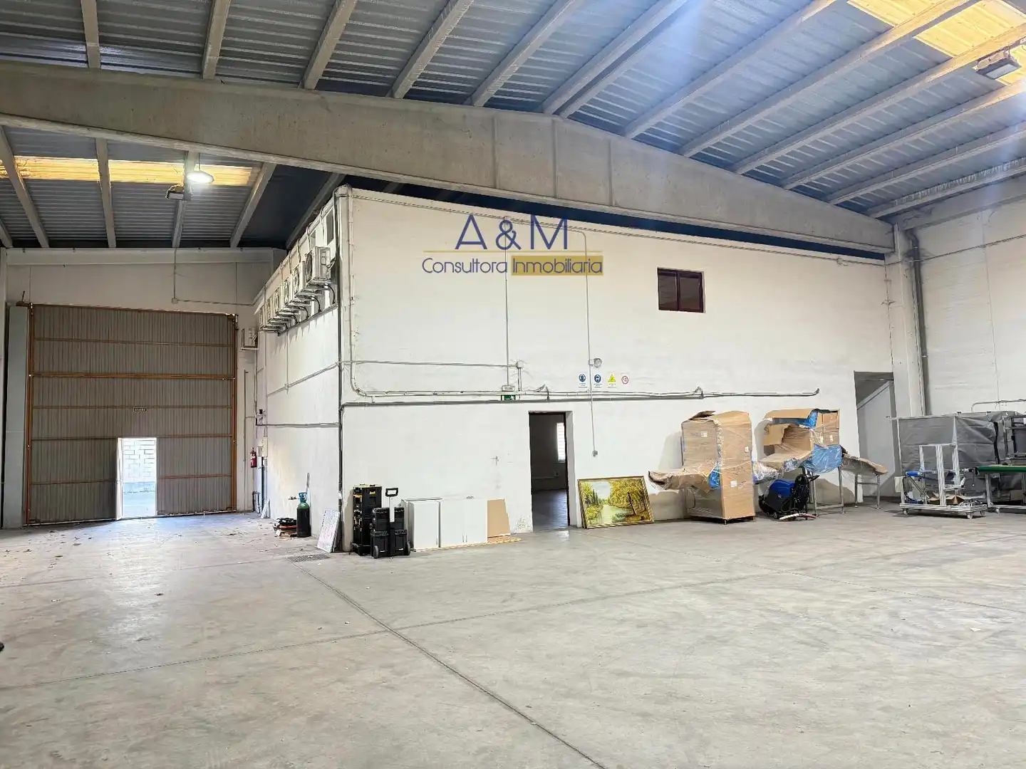 Exterior view of Industrial buildings for rent in Cistérniga  with Heating