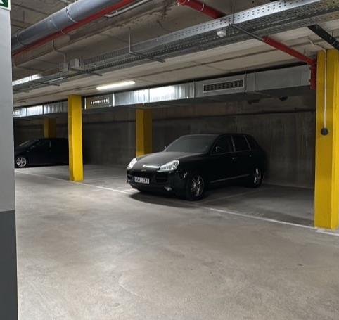 Foto 2 de Garatge de lloguer a Carrer de Guifré, 423, Gorg, Badalona