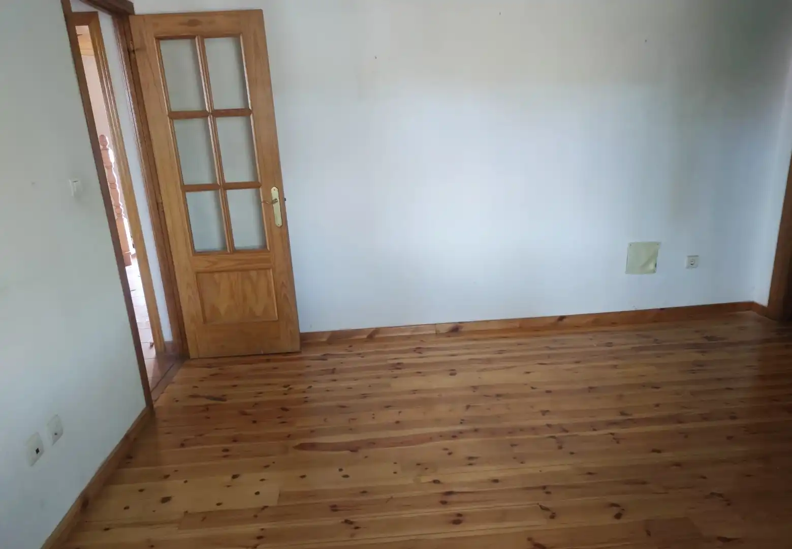 Wohnzimmer von Haus oder Chalet zum Verkauf in Alija del Infantado mit Privatgarten und Parkett