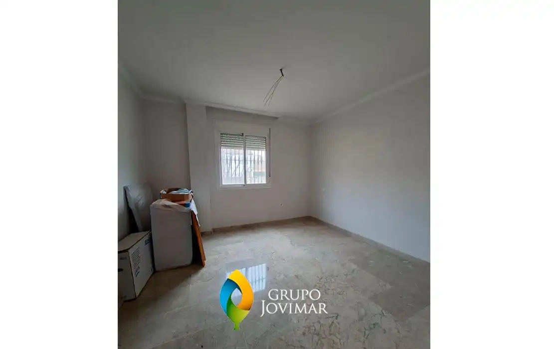 Schlafzimmer von Wohnung zum Verkauf in Benalúa
