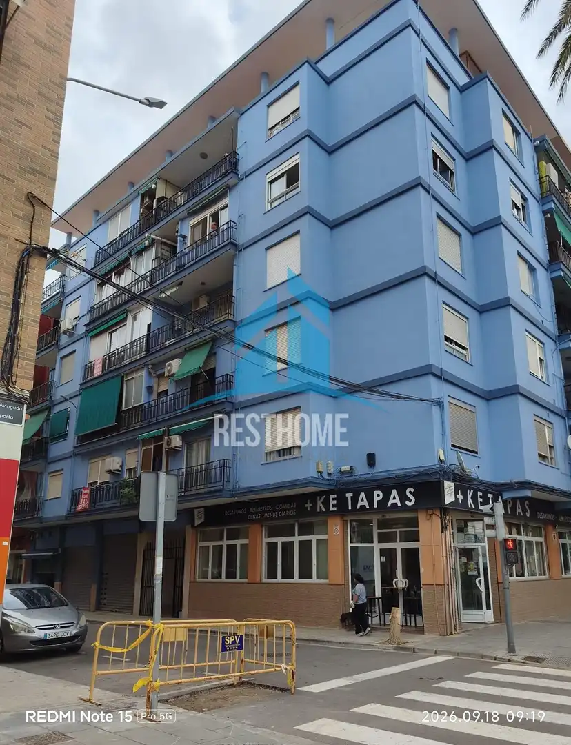 Vista exterior de Piso en venta en Benetússer, Valencia