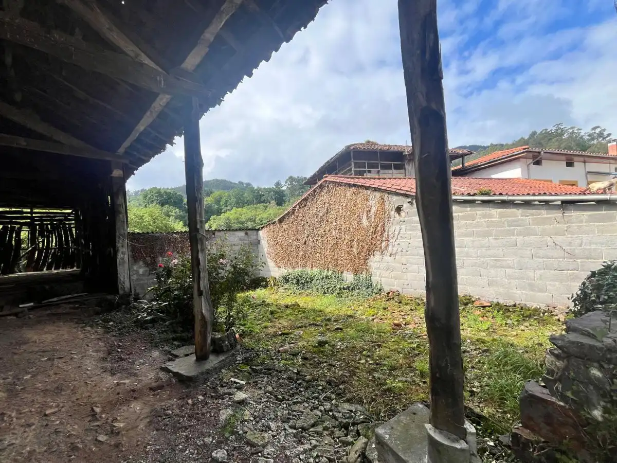 Casa o chalet en venta en Salas con Calefacción y Trastero