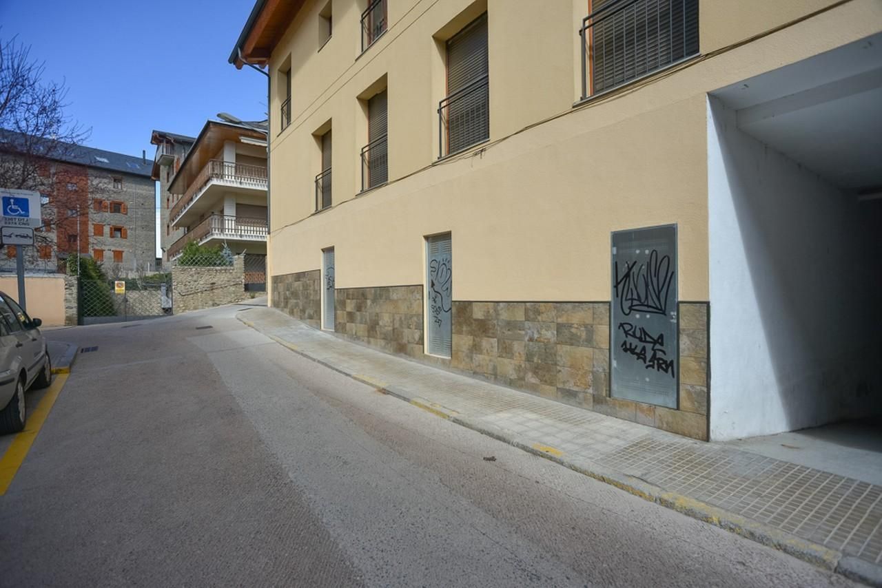 Exterior view of Premises for sale in Puigcerdà  with Heating