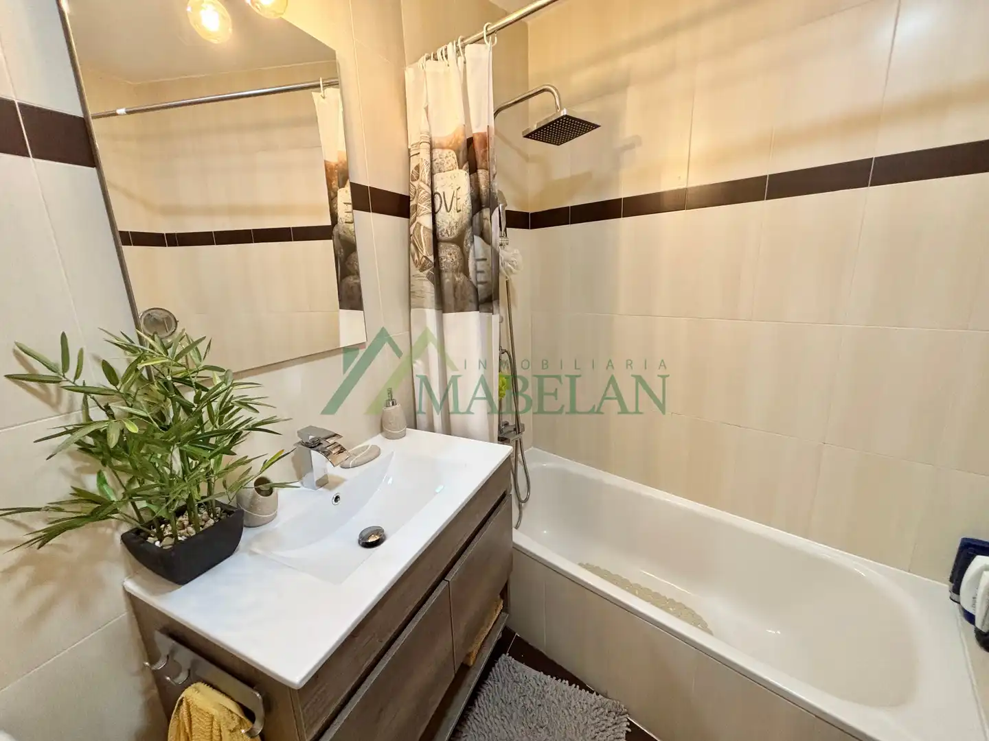 Badezimmer von Maisonette zum Verkauf in Galapagar mit Klimaanlage, Heizung und Möbliert