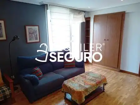Flat for rent in Tenerias, Coronación