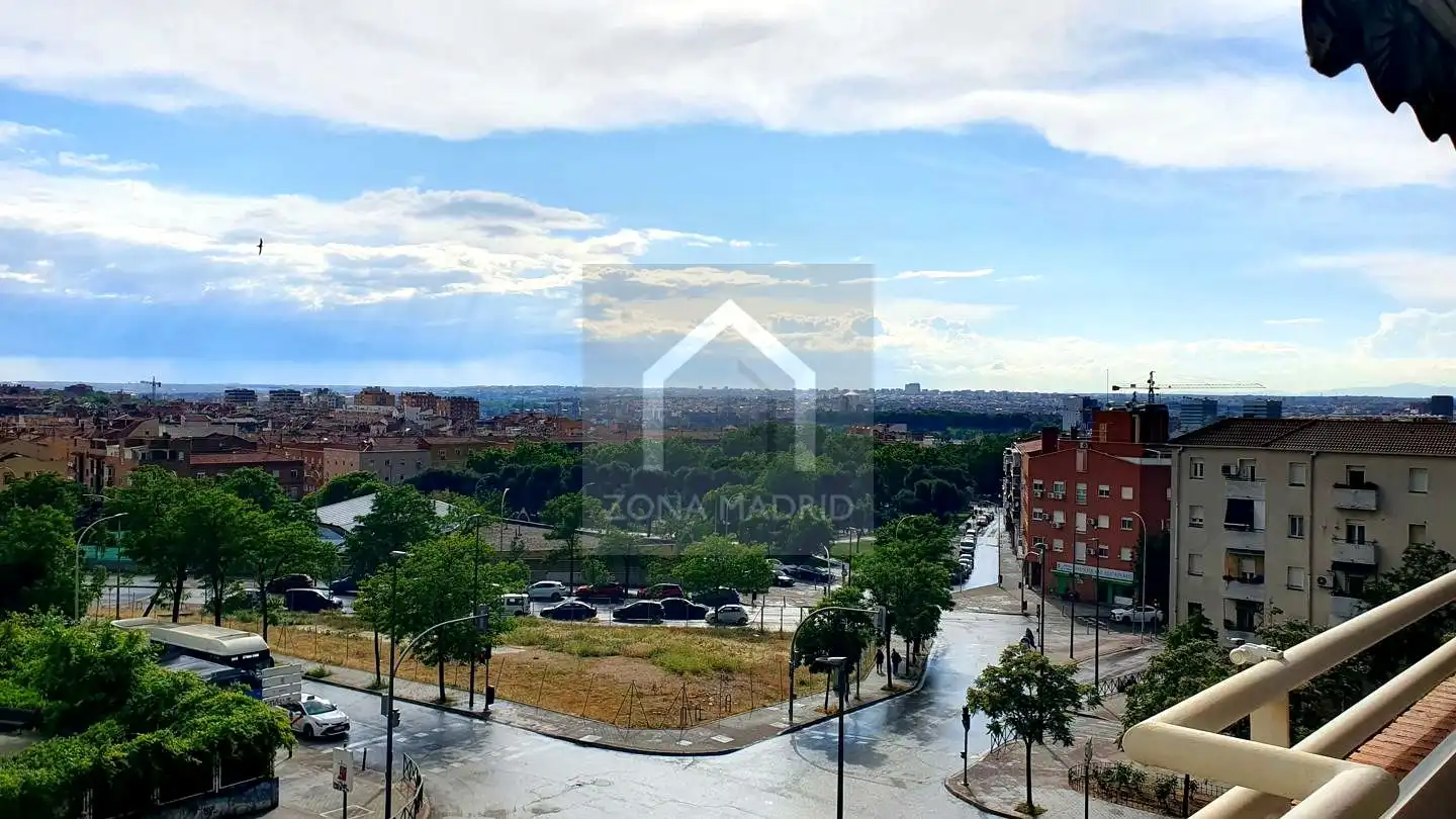 Vista exterior de Piso en venta en Madrid con Aire acondicionado, Calefacción y Terraza