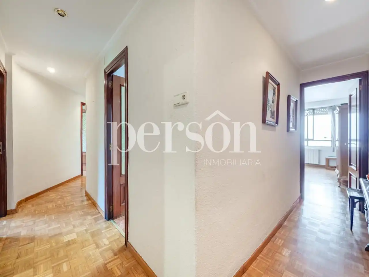 Flat for sale in Valencia  with Air Conditioner, Heating and Balcony