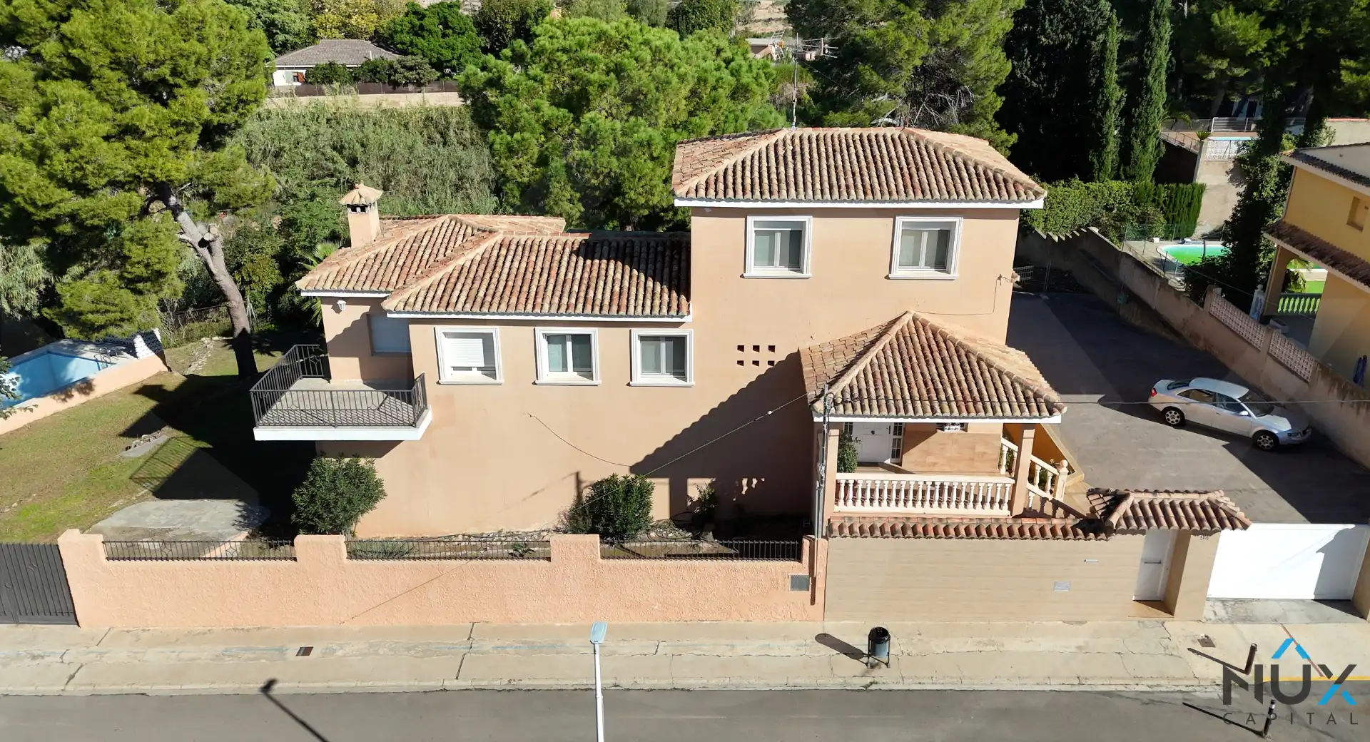 Vista exterior de Casa o xalet en venda en Riba-roja de Túria amb Aire condicionat, Calefacció i Jardí privat