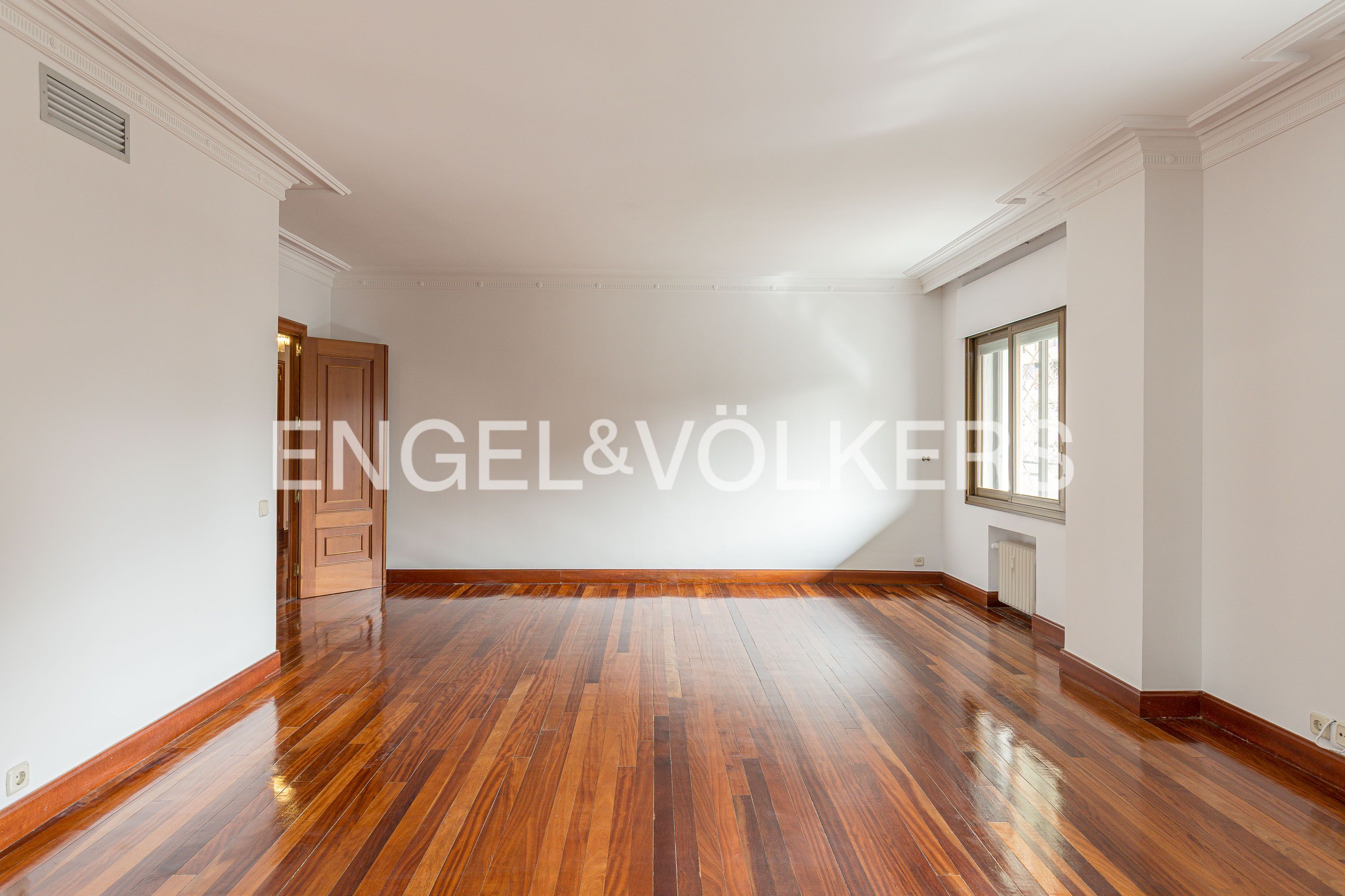 Sala d'estar de Pis de lloguer en  Madrid Capital amb Aire condicionat, Calefacció i Jardí privat