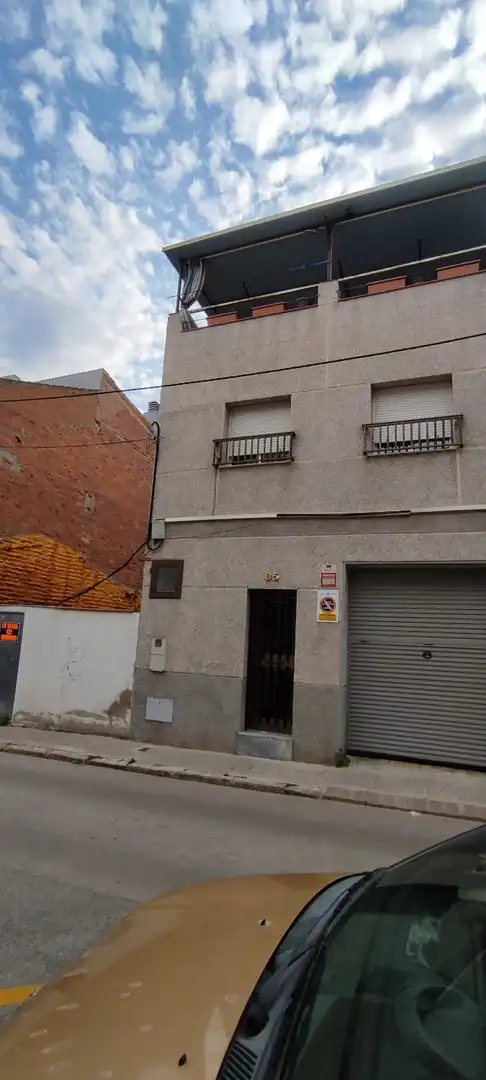 Vista exterior de Residencial en venta en Terrassa