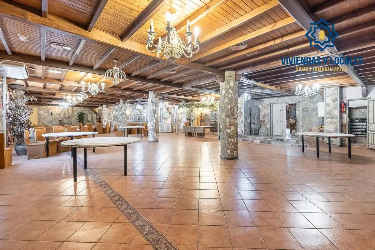 Local comercial en venda a Pinos Genil, imagen 14