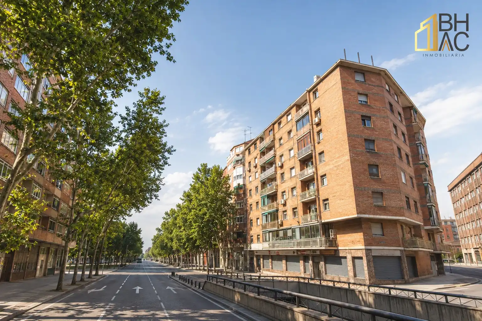 Vista exterior de Àtic en venda en Madrid amb Aire condicionat, Calefacció i Terrassa